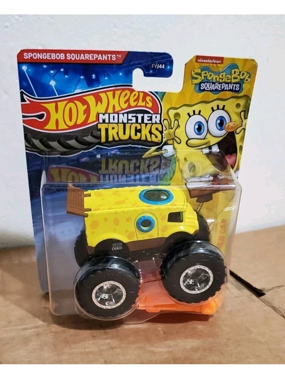 Hot Wheels Monster Trucks SpongeBob SquarePants Die-Cast 1:64 FYJ44 New